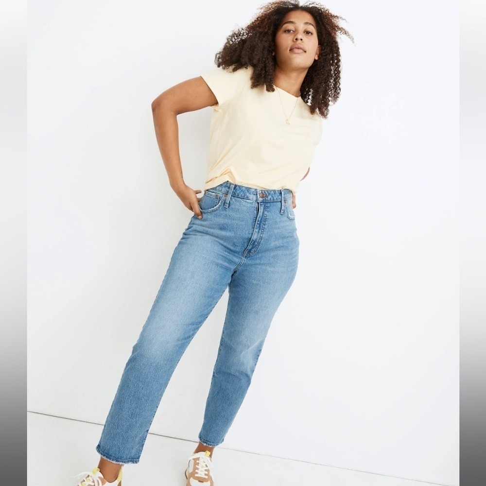 MADEWELL | Women's Nearwood Light‎ Wash Classic Straight Jeans, Size 24